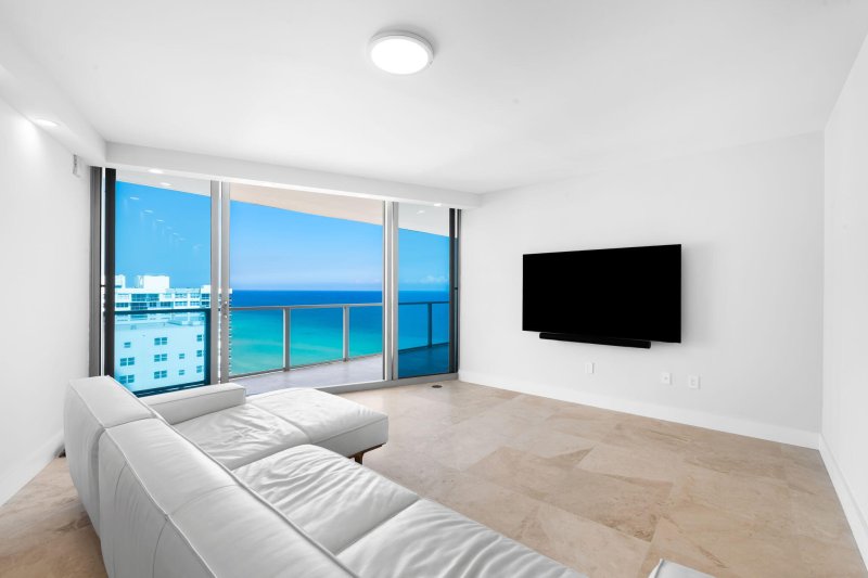 Condo for sale at Ocean Palms 1807