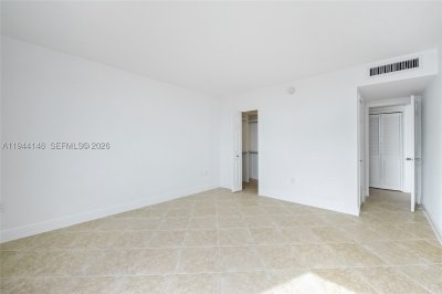 Comprar apartamento no Island Pointe 9N