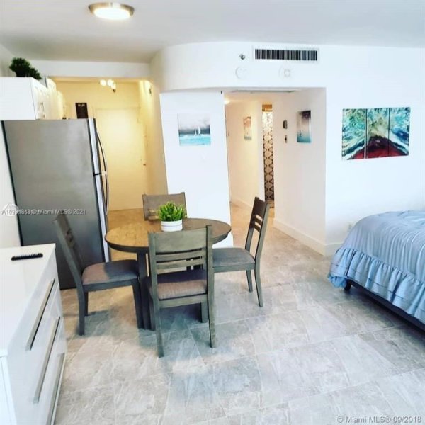 Apartment for rent at Oceania 1 707
