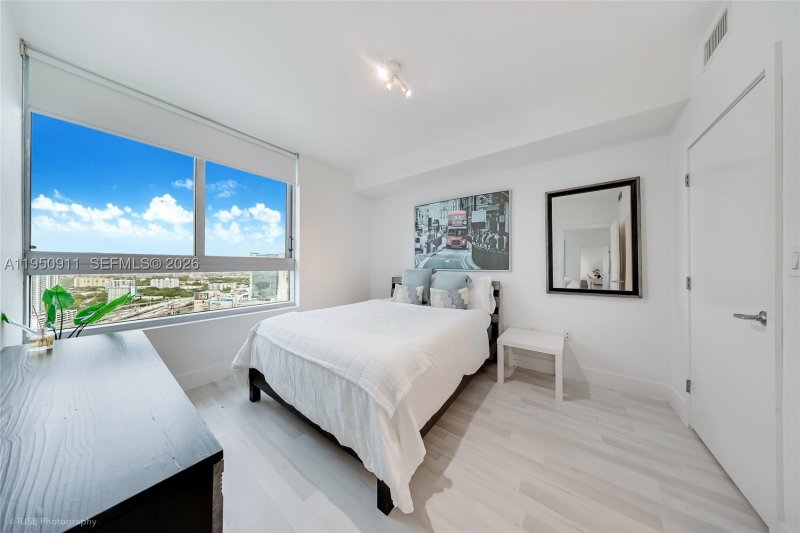 Condo for sale at The Ivy 3109