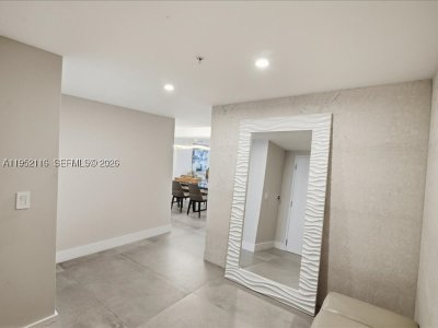 Alquiler de apartamento en Parque Towers at St. Tropez 5-2404