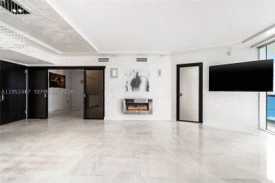 Comprar apartamento no Ocean Four 1403