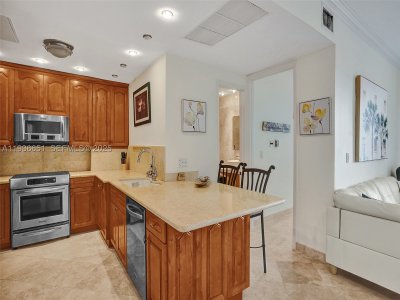 Parker Dorado Apt #1709
