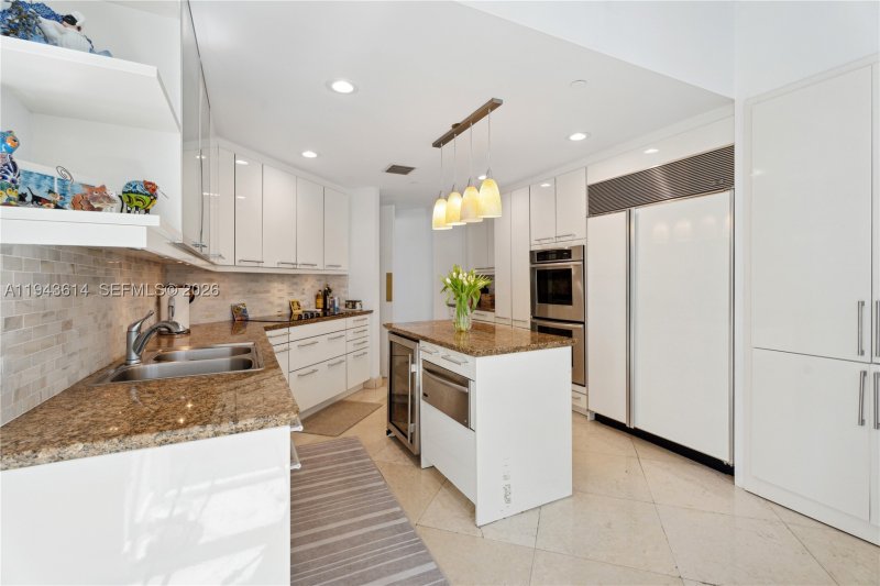 Condo for sale at Bellini Bal Harbour 904