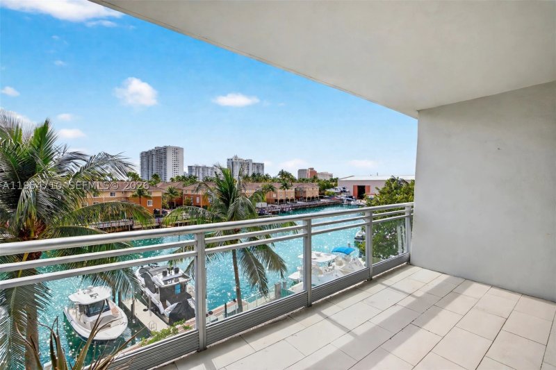 Condo for sale at Artech 302