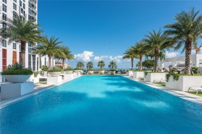 Comprar apartamento no Bay House 2301