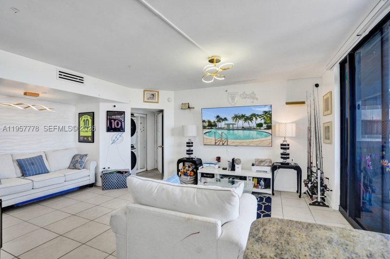 Condo for sale at Waverly 1811