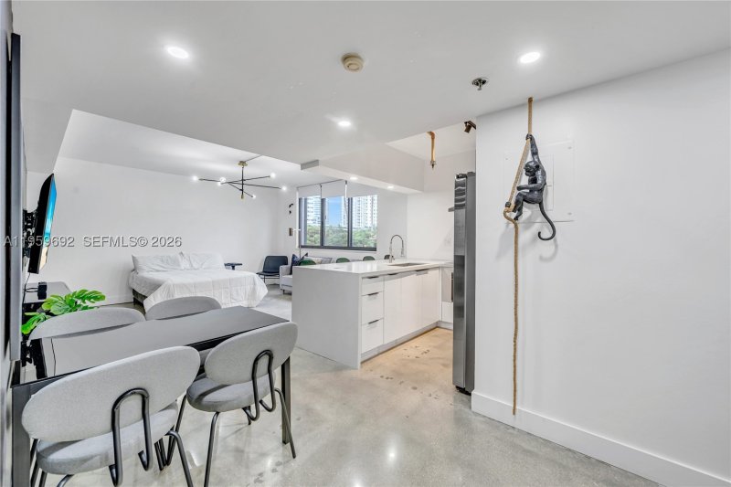 Condo for sale at Brickell Key Two 409