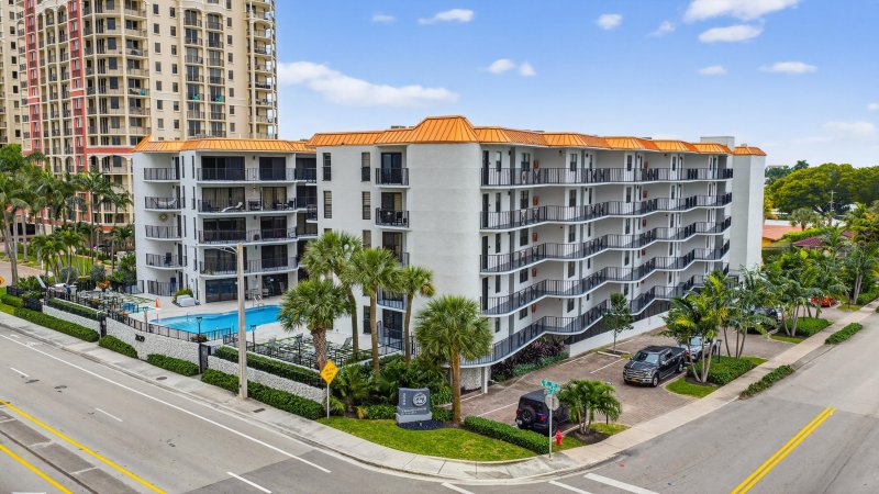 Tradewinds by the Sea Apt #509