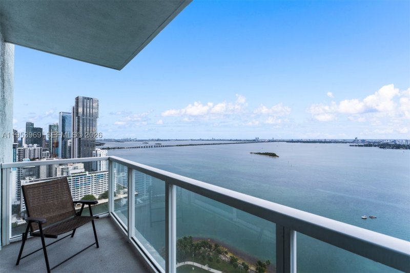 Condo for sale at Quantum 3202