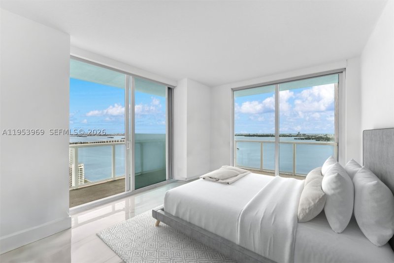 Condo for sale at Quantum 3202