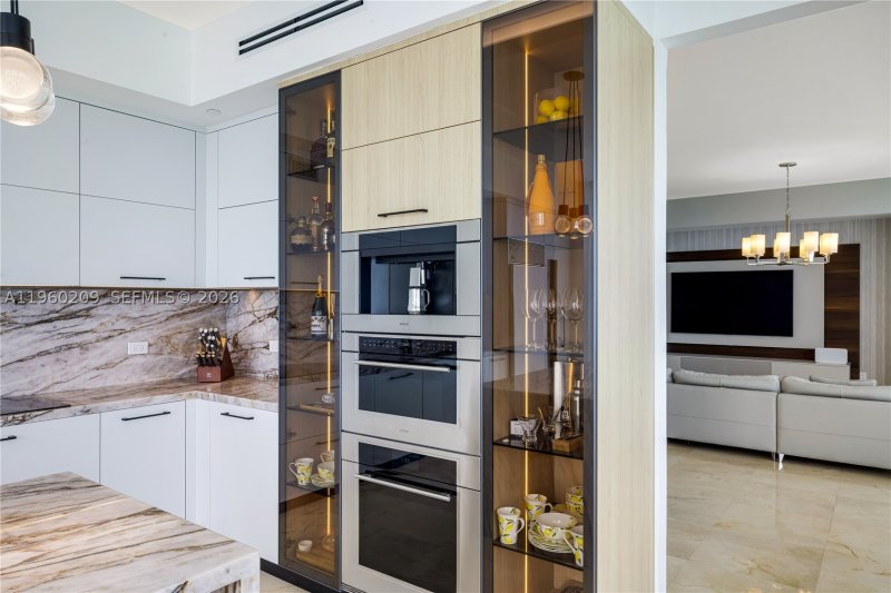 Condo for sale at Trump Tower One 1201