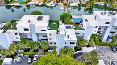 Comprar apartamento en Poinciana Island 1230