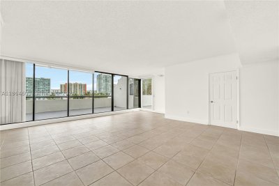 Comprar apartamento en Poinciana Island 1230