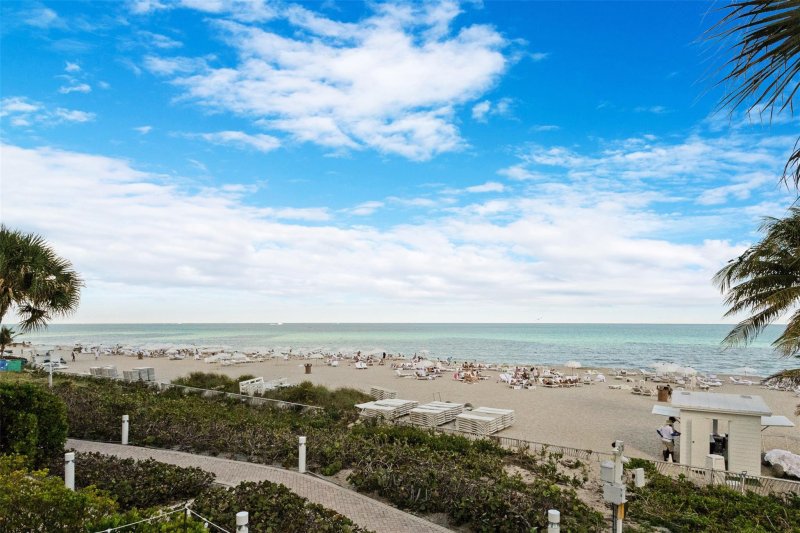 Condo for sale at Trump International Sonesta Beach Resort