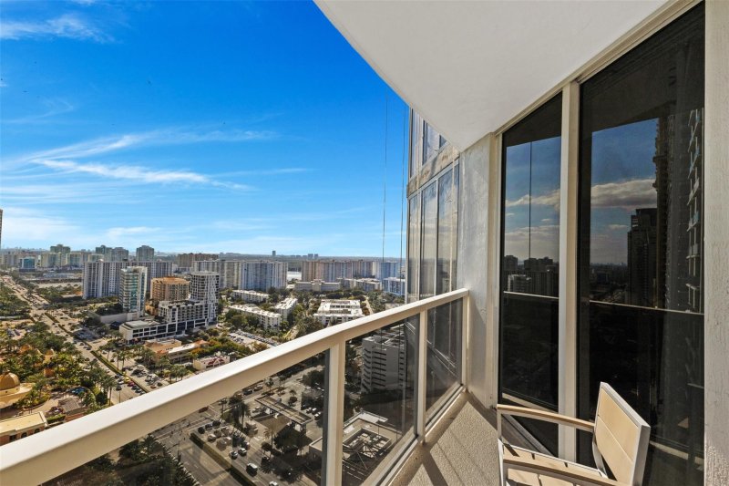 Condo for sale at Trump International Sonesta Beach Resort