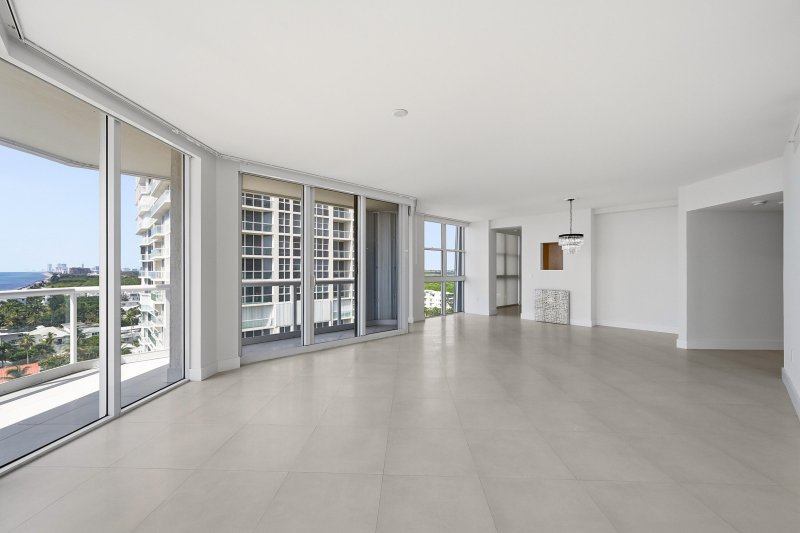 Condo for sale at Renaissance on the Ocean 1101