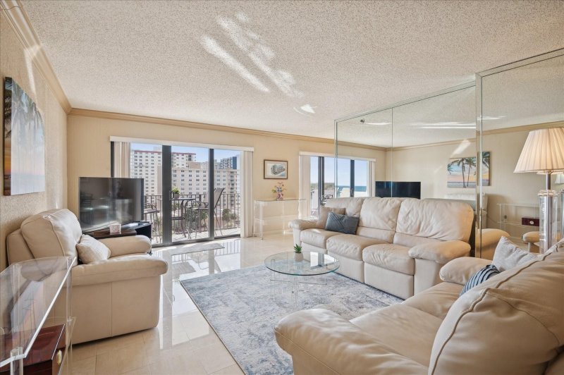 Condo for sale at The Summit 704s