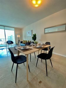Comprar apartamento no The Club At Brickell Bay 4217