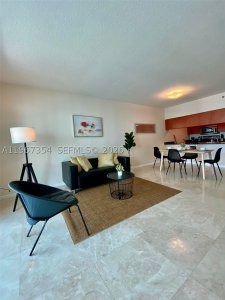 Comprar apartamento no The Club At Brickell Bay 4217