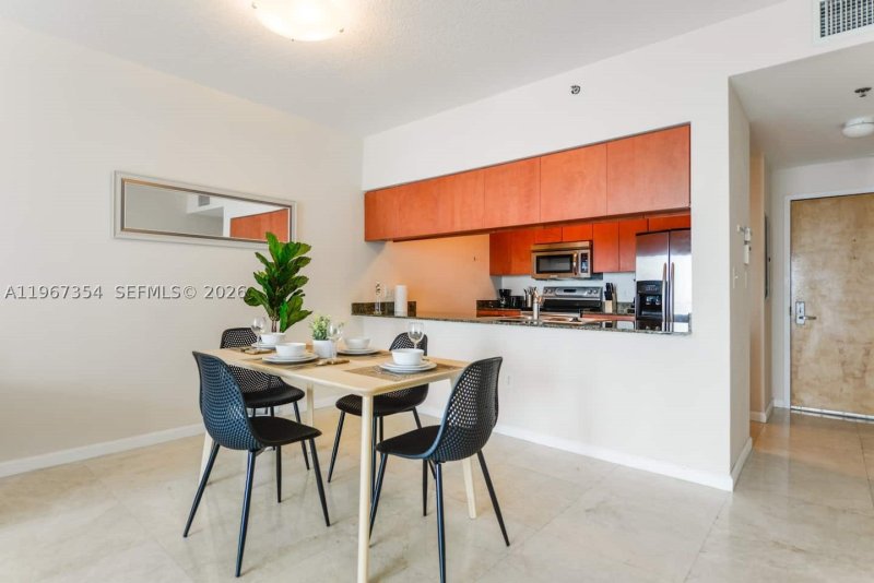 Comprar apartamento no The Club At Brickell Bay 4217