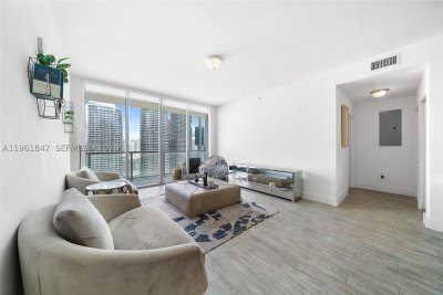 Comprar apartamento no Axis on Brickell North Tower 3422-N