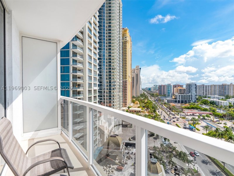 Condo for sale at Trump International Sonesta Beach Resort 1417