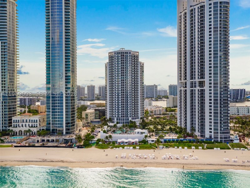 Condo for sale at Trump International Sonesta Beach Resort 1417