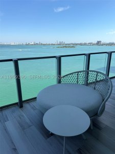 Comprar apartamento en Biscayne Beach 1205
