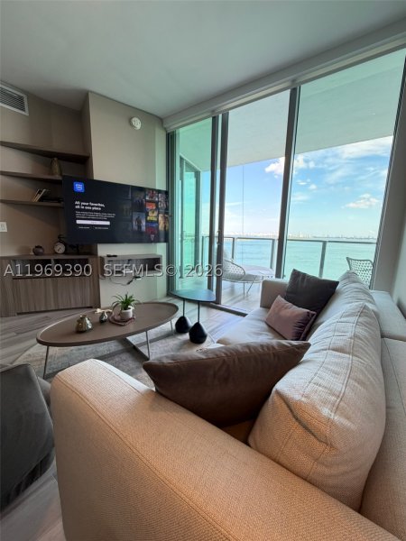 Comprar apartamento en Biscayne Beach 1205