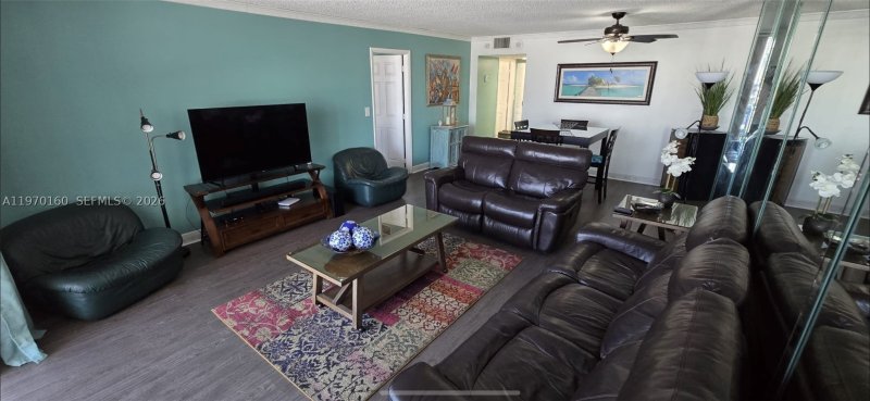 Condo for sale at Hallmark of Hollywood 322