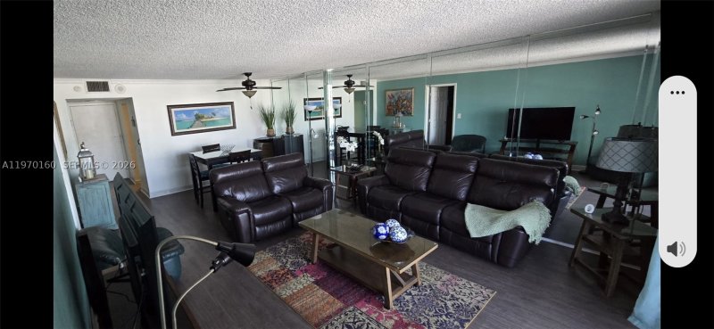 Condo for sale at Hallmark of Hollywood 322