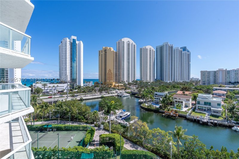 Comprar apartamento en Oceania 4 744