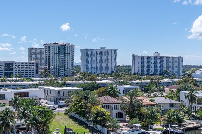 Comprar apartamento en Oceania 4 744