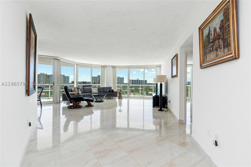 Comprar apartamento en Oceania 4 744