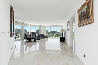 Comprar apartamento en Oceania 4 744