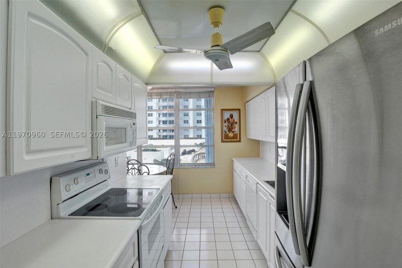 Condo for sale at Plaza South 2K