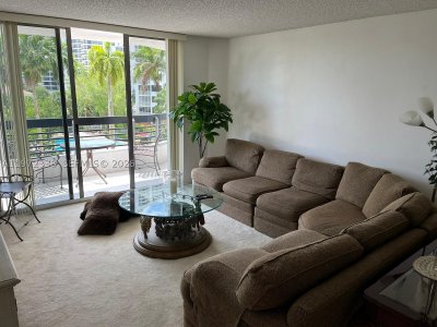 Aluguel de apartamento no Mystic Pointe 600 410