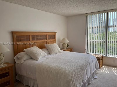 Aluguel de apartamento no Mystic Pointe 600 410