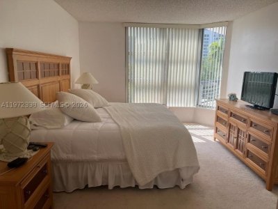 Aluguel de apartamento no Mystic Pointe 600 410
