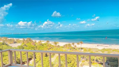 Alquiler de apartamento en Commodore Club East 1008