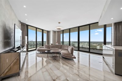 Residences by Armani / Casa Apt #4505