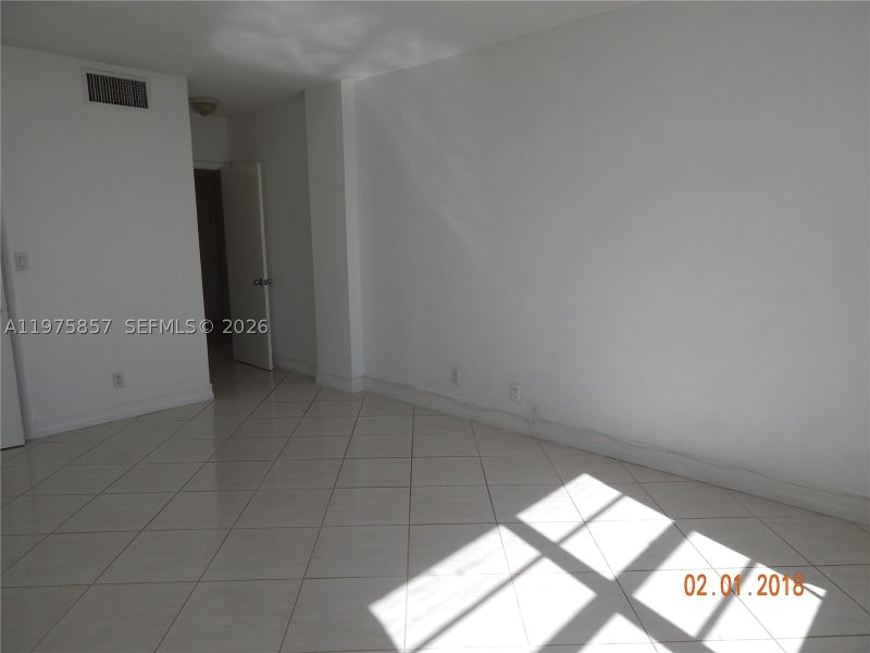 Condo for sale at Island Place At North Bay 4L