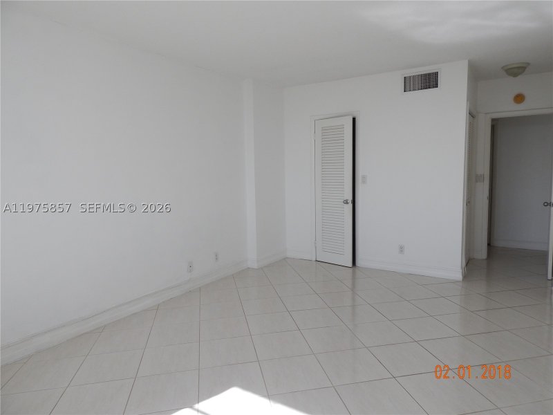 Condo for sale at Island Place At North Bay 4L