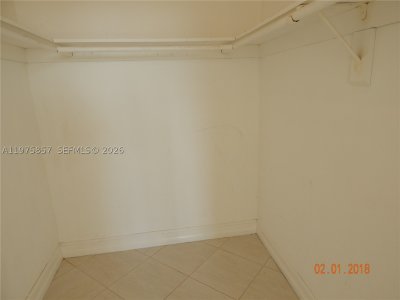 Comprar apartamento no Island Place At North Bay 4L