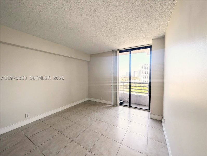 Alquiler de apartamento en Parc Central Aventura 1208
