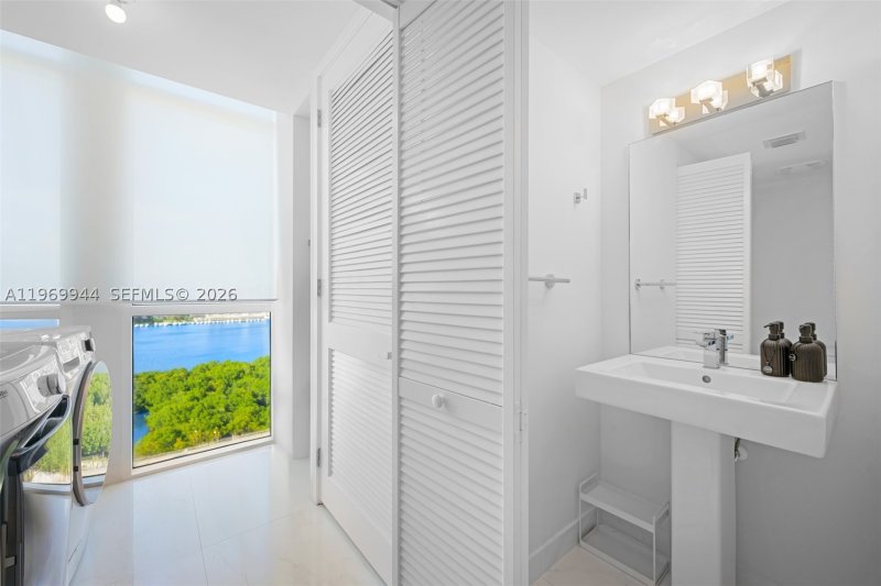 Condo for sale at 400 Sunny Isles 2004