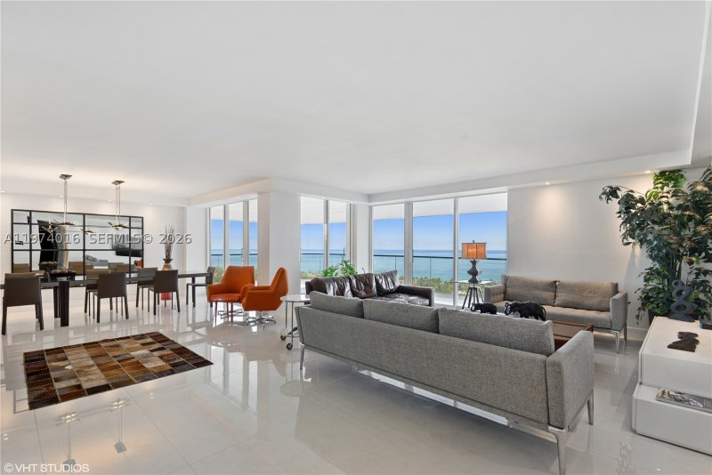 Comprar apartamento no Turnberry Isle 28J