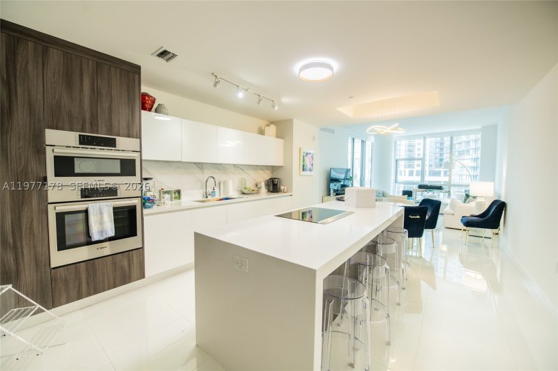 Condo for sale at Paramount Miami WorldCenter 811
