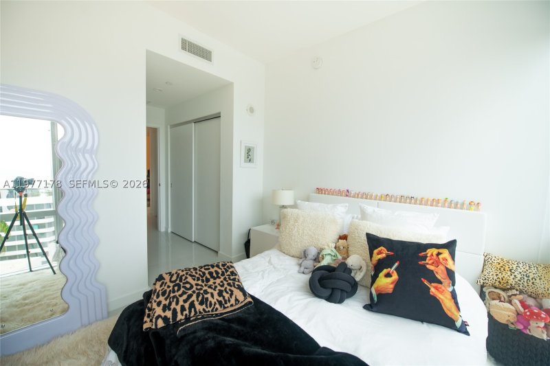 Condo for sale at Paramount Miami WorldCenter 811